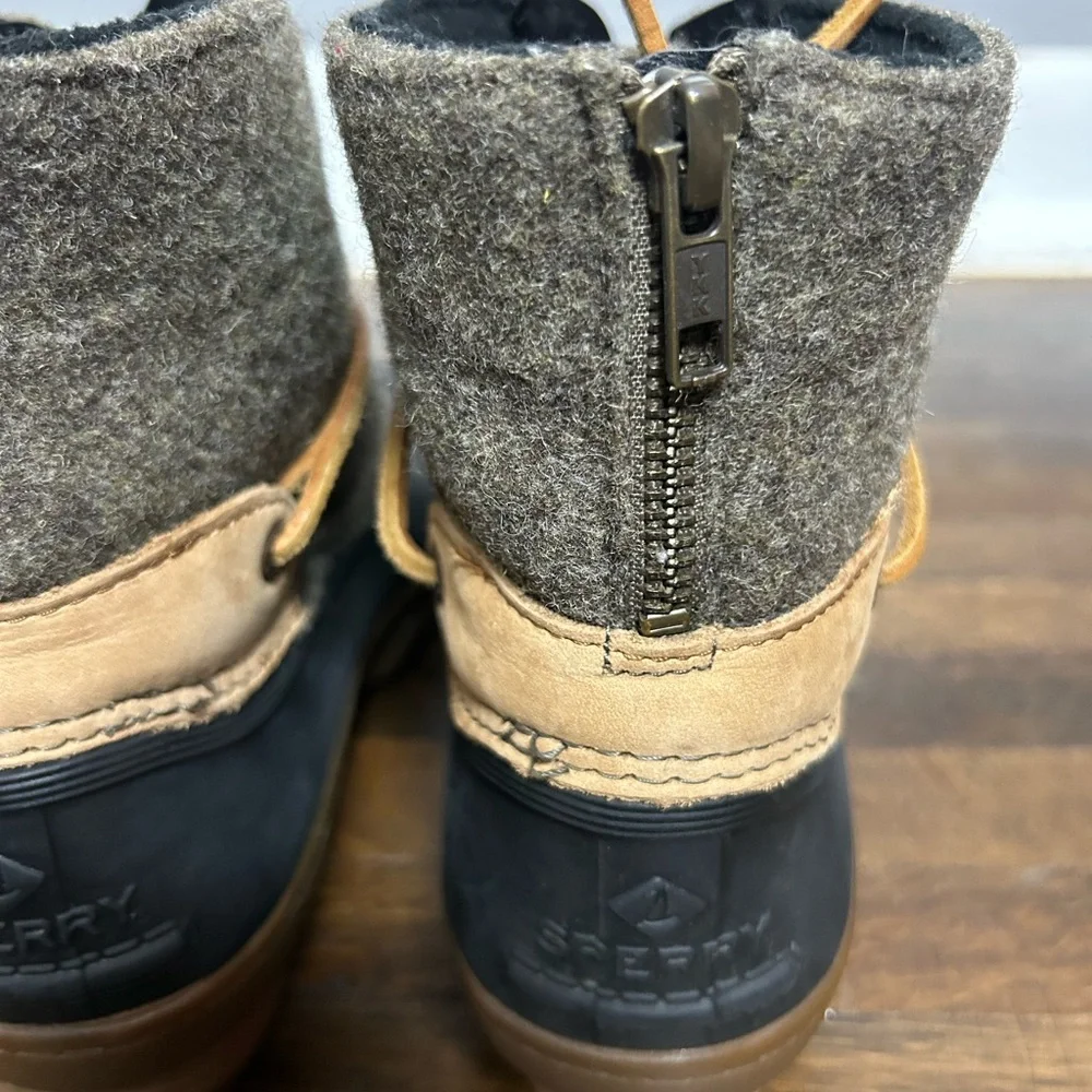 Sperry‎ women’s Brown and Black wool Duck Boots